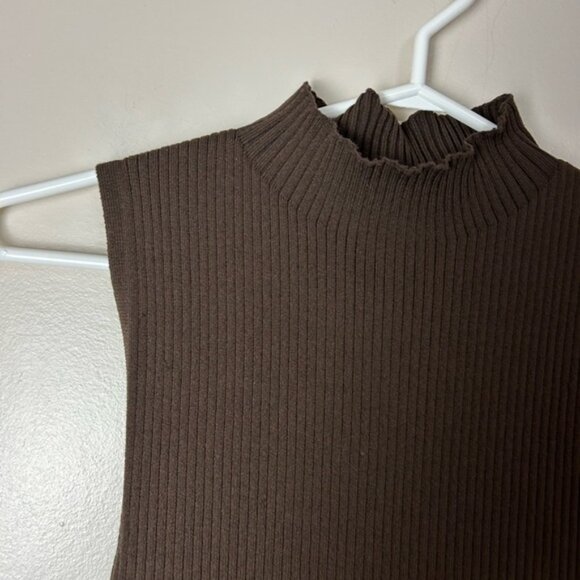 Babaton Ribbed Sculpt Knit Back-Tie Tank - Picture 3 of 6